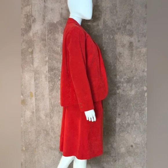 Mollie Parnis Red Ultra Suede Skirt Suit - Picture 9 of 12